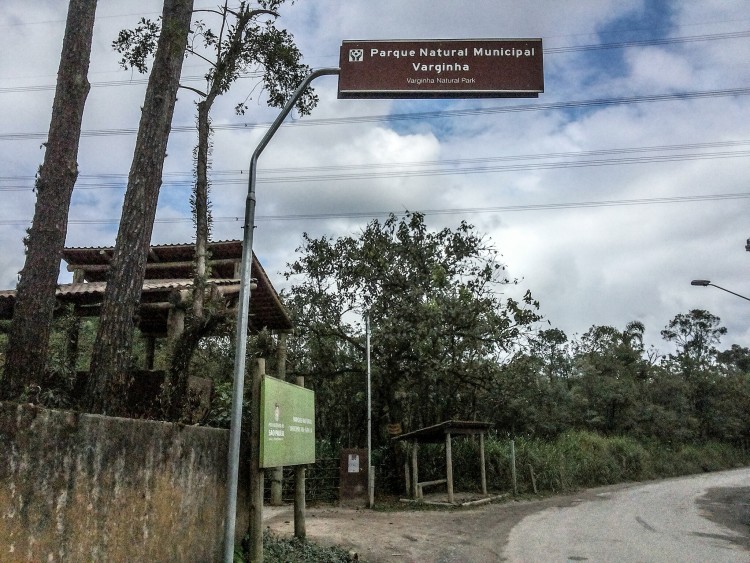 Entrada do Parque Natural Municipal Varginha (Foto: Priscila Pacheco/Folhapress)